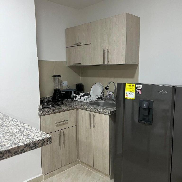 Moderno Edifico en el sur de Cali - Apartamento Estudio - 13