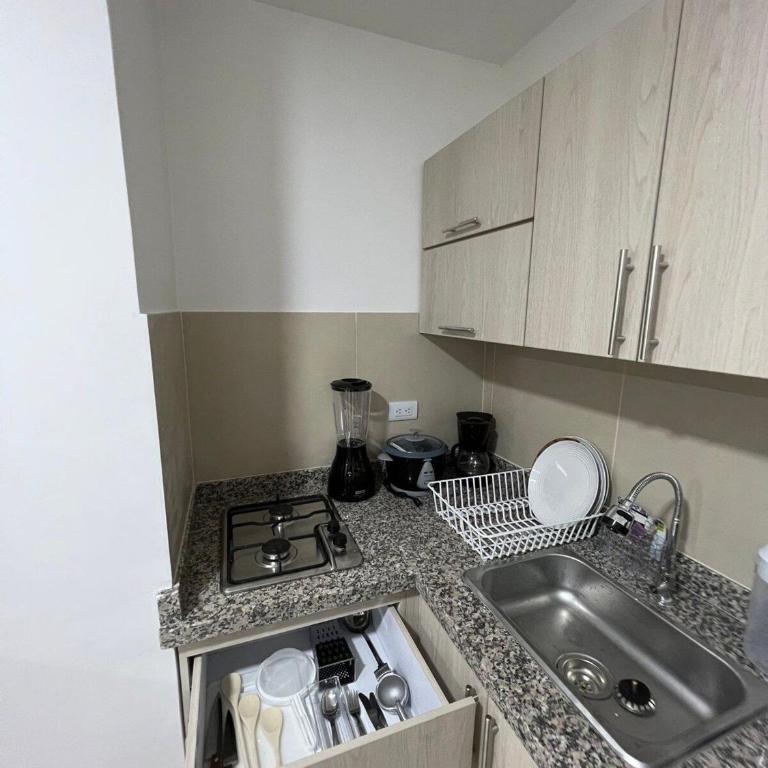 Moderno Edifico en el sur de Cali - Apartamento Estudio - 14