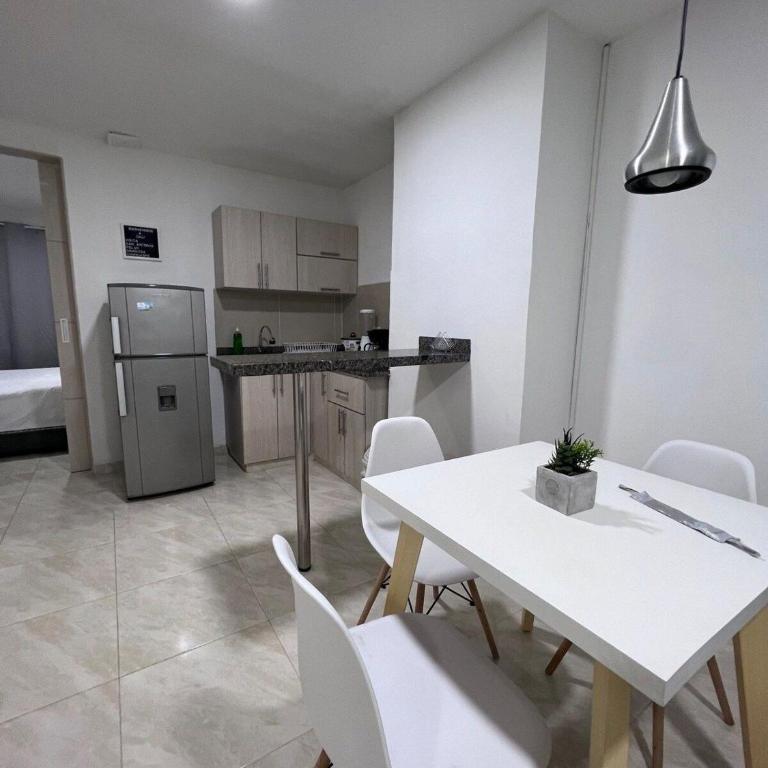 Moderno Edifico en el sur de Cali - Apartamento Superior - 9