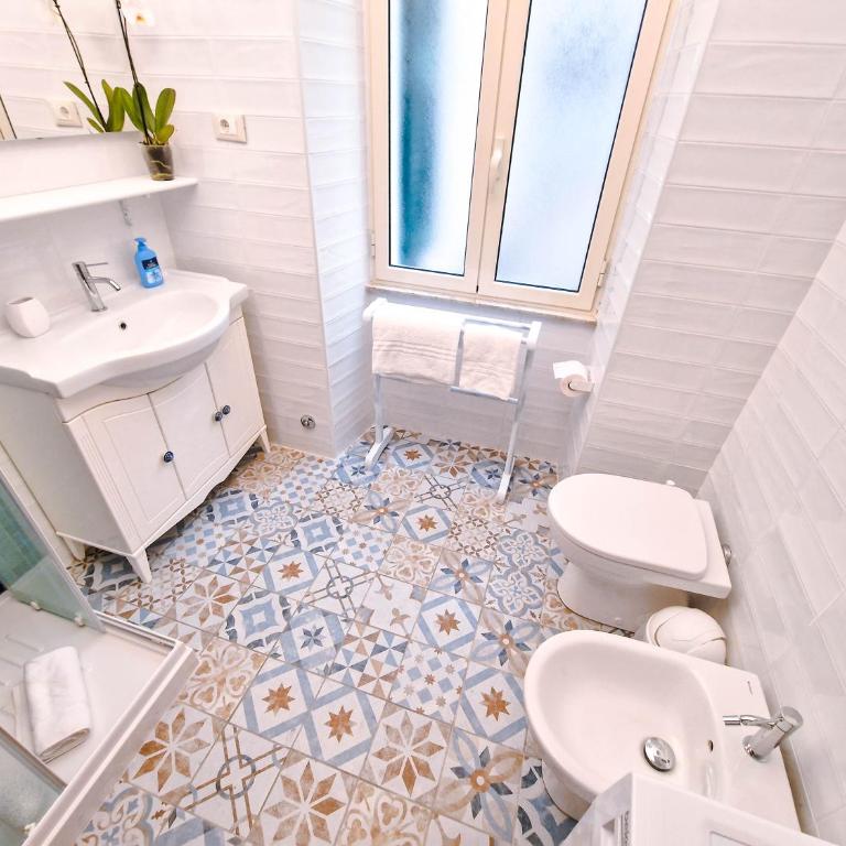 Vatican Shelter - Two-Bedroom Apartment - 15