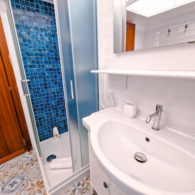 Vatican Shelter - Two-Bedroom Apartment - 16