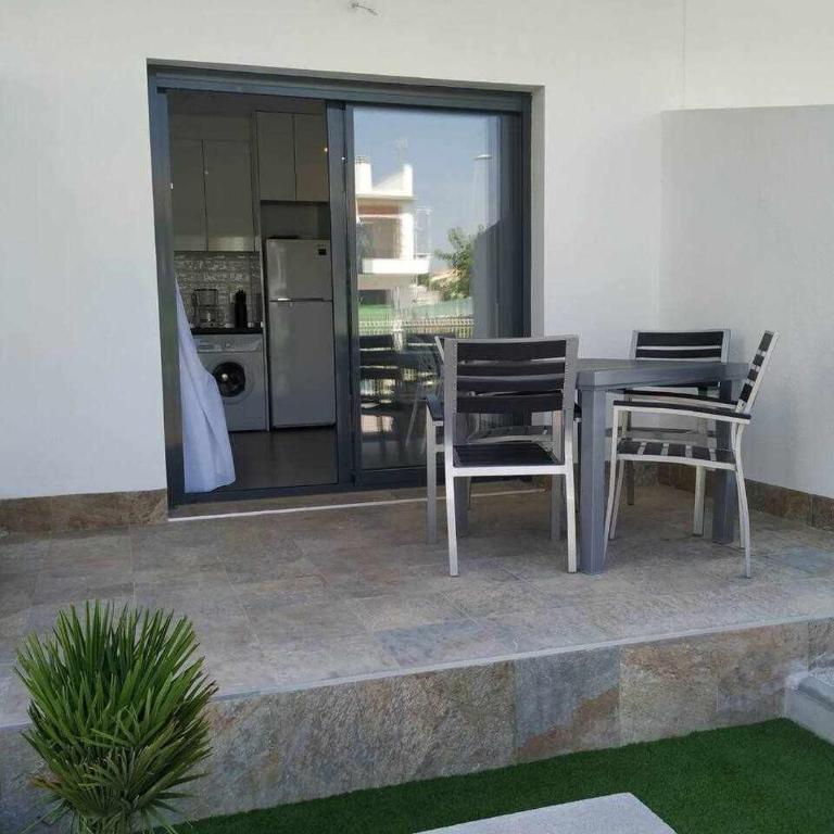 Hermoso estudio en Pilar de la Horadada! - Apartamento con vistas a la piscina - 3