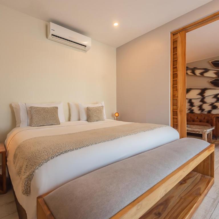 Townhouse Boutique Hotel - Two-Bedroom Suite - 16