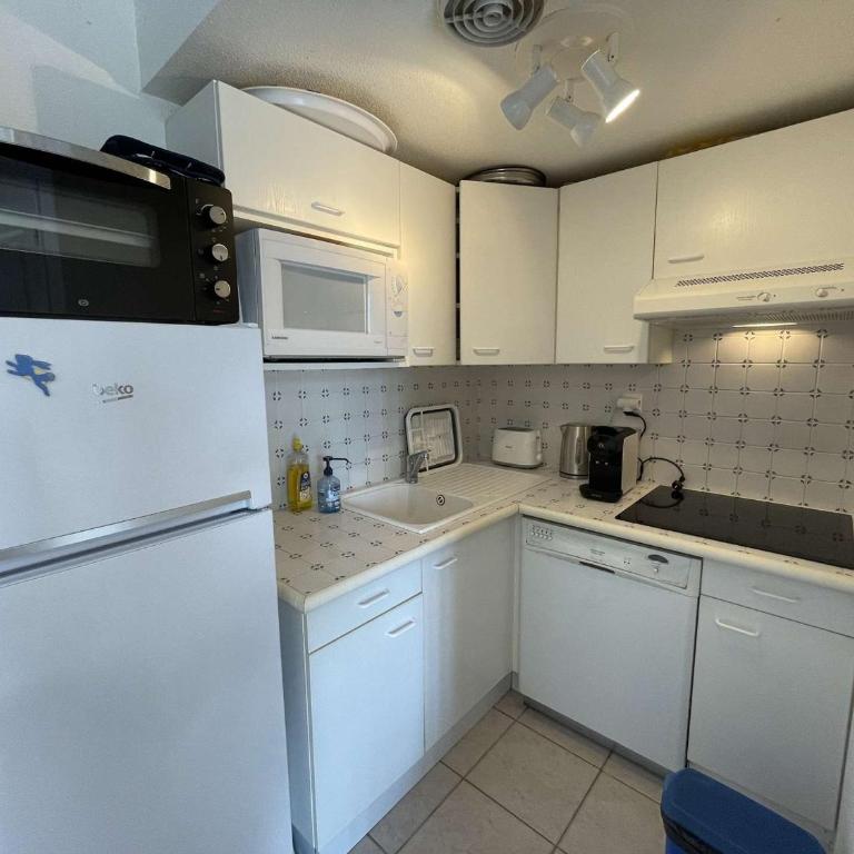 Maison de Vacances 8 Pers à 300m Plage avec Terrasse et Parking, Saint-Jean-de-Monts - FR-1-224C-272 - Casa - 4