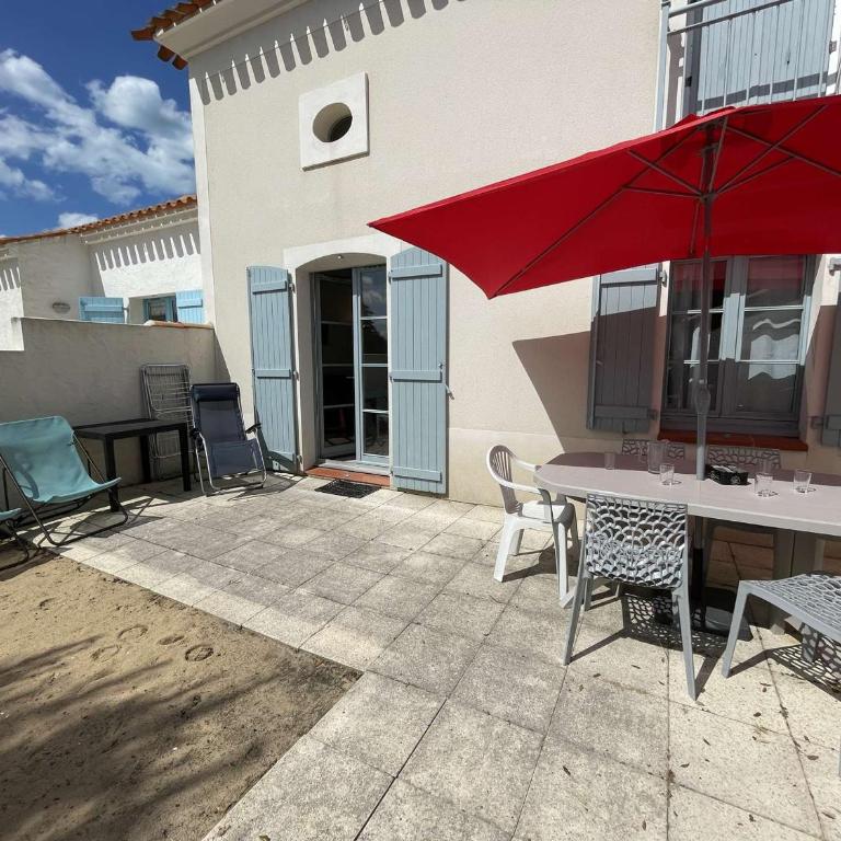 Maison de Vacances 8 Pers à 300m Plage avec Terrasse et Parking, Saint-Jean-de-Monts - FR-1-224C-272 - Casa - 17