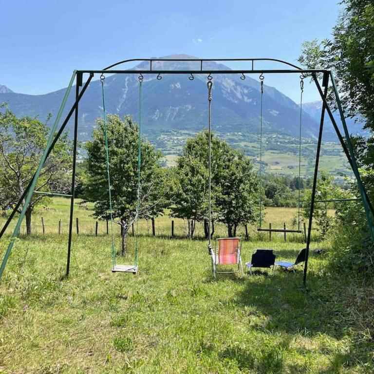 Gîte confort 15 couchages, vue panoramique Montagne Hautes Alpes, Terrasses - Casa de 6 dormitorios - 45