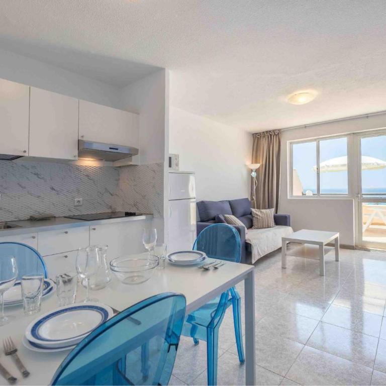 Ocean view top floor WiFi aircon 11 - Apartamento - 1