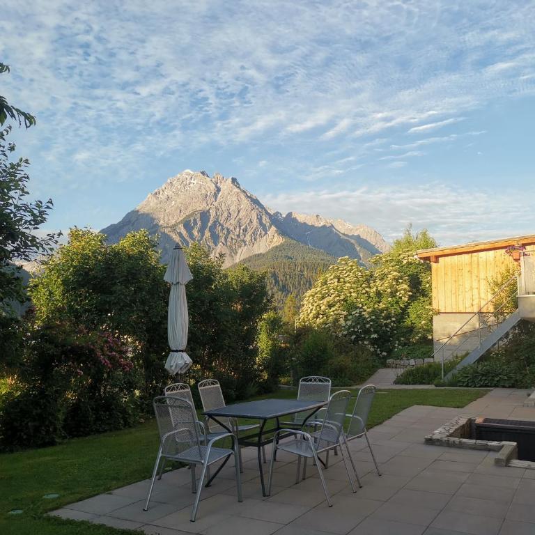 Chasa Aquileia Engadin Scuol - Bergblick, 6 Pers, zentral, Terrasse, Gratisparken - Apartment mit Blick auf die Berge - 50