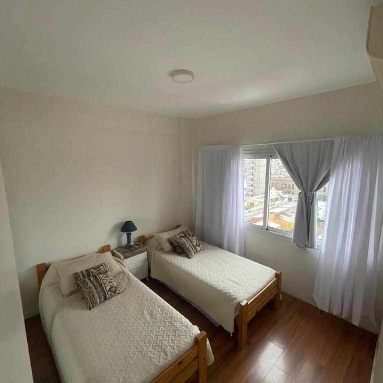 Departamento en Plaza Mitre, inmejorable! - Two-Bedroom Apartment with City View - 8