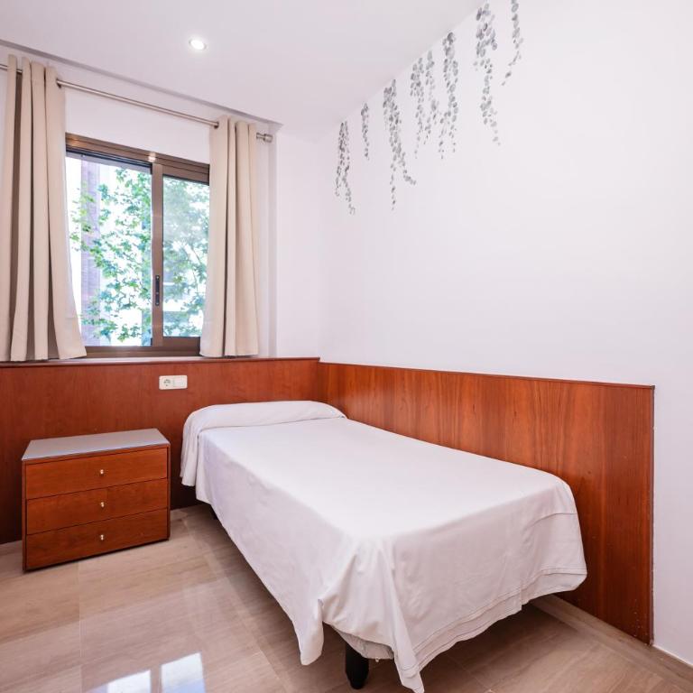 Aparthotel Napols - Abapart - Two-Bedroom Apartment (3 Adults) - 1