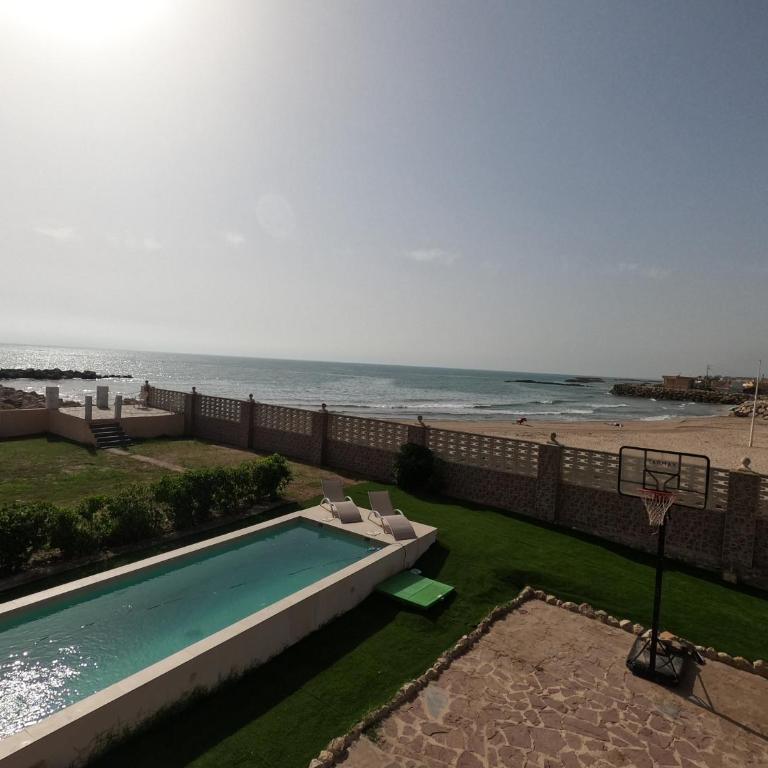 Oasis en la playa: piscina y relax - Casa de 4 dormitorios - 2