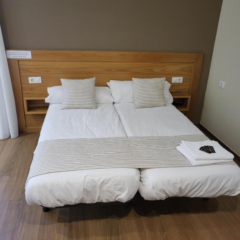 CASA MARUXA pensión - Habitación Doble con cama supletoria - 1
