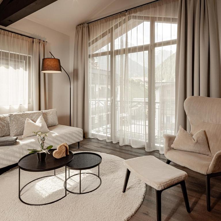 THE LAURIN small & charming - Suite King con Balcone - 3