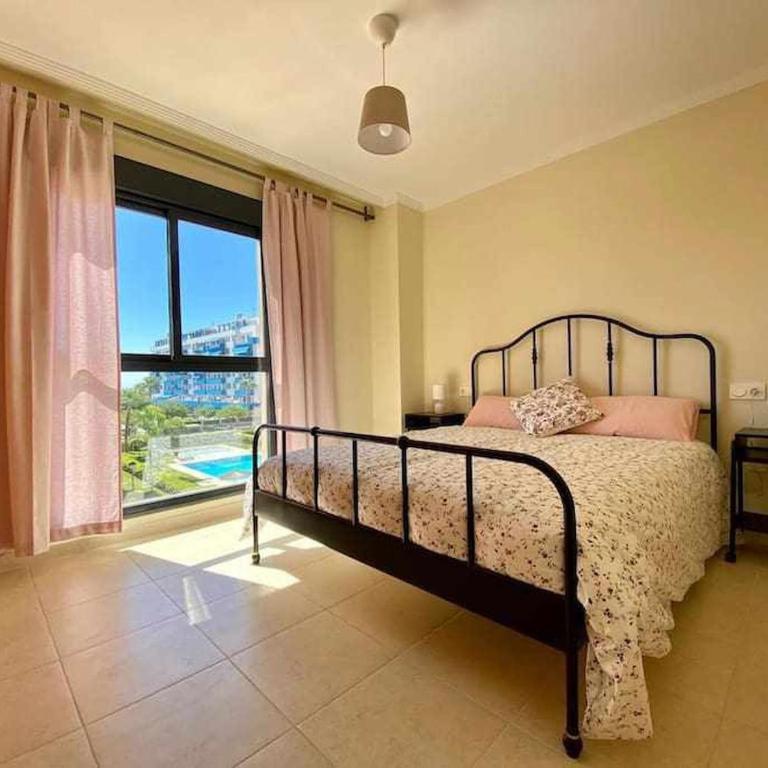 A&N Spacious Family Retreat with Pool & Parking - Apartamento de 3 dormitorios - 4
