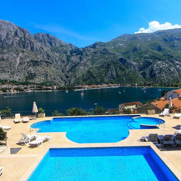 Sea view and pool! Brend new! Vista - Two-Bedroom Apartment - 11