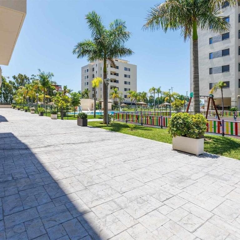 Piscina Abierta- Open pool Playa Marinsa Beach Torre del Mar - One-Bedroom Apartment - 27