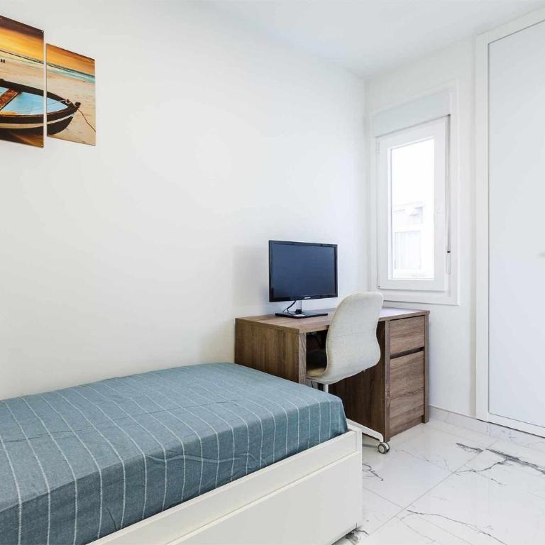 A&N Torre del Mar Skyline Sea View Terrace & Beach - Two-Bedroom Apartment - 79