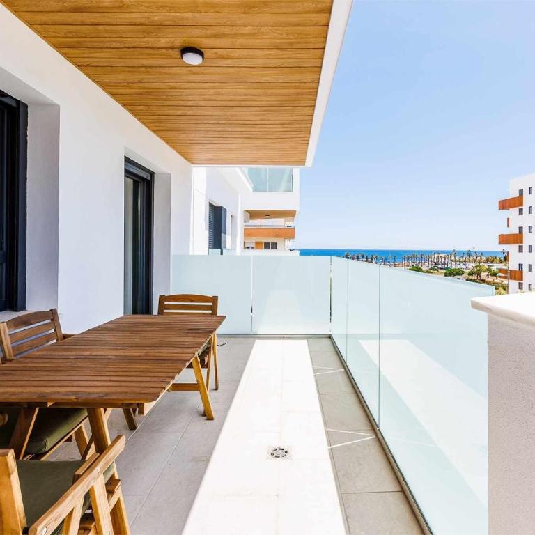 A&N Sea View Comfort Suite with Pool & Parking Torre del Mar - Two-Bedroom Apartment - 2