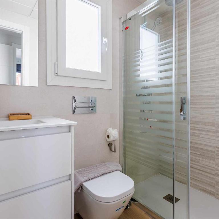 A&N Sea View Comfort Suite with Pool & Parking Torre del Mar - Two-Bedroom Apartment - 10