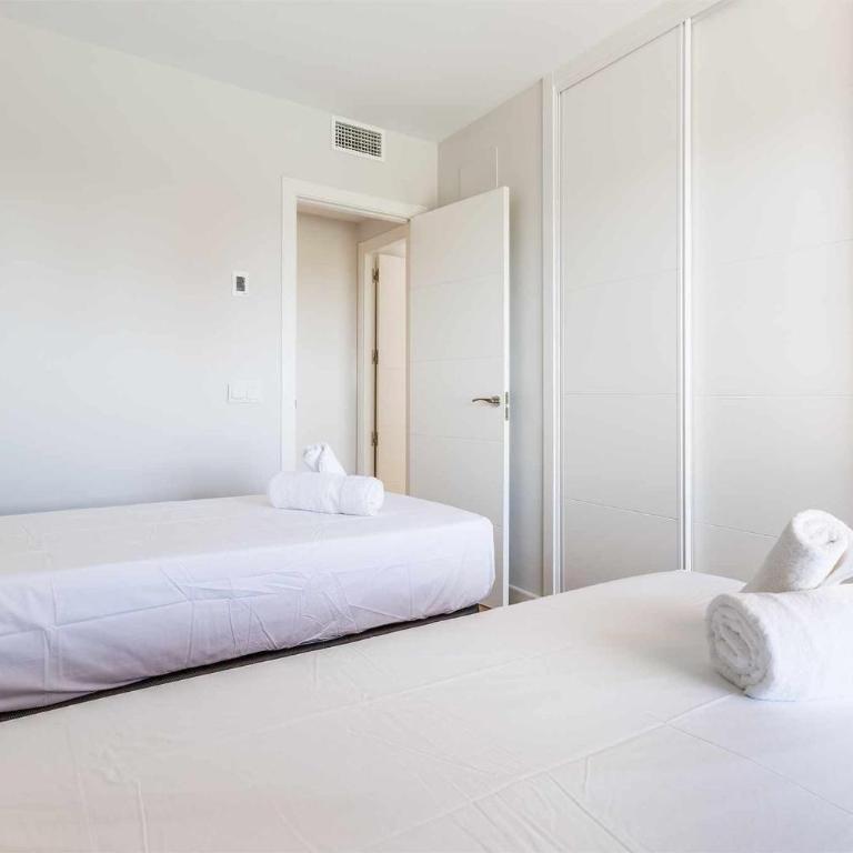 A&N Sea View Comfort Suite with Pool & Parking Torre del Mar - Two-Bedroom Apartment - 11