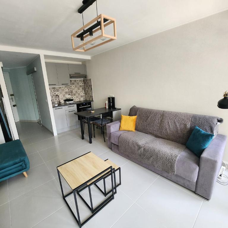 studio meuble climatise centre ville vue mer - Monolocale - 1