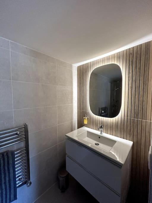 Logement avec piscine privée chauffée - Maison 2 Chambres - 12