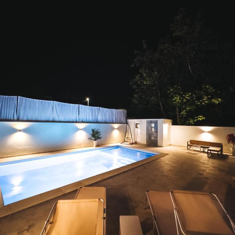 Villa Draga - Three-Bedroom Villa - 22