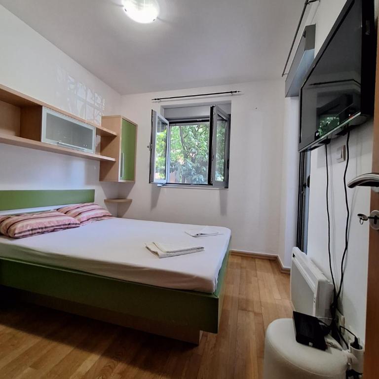 Ljiljana - Three-Bedroom Apartment - 26