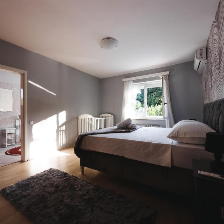 Villa Draga - Three-Bedroom Villa - 56