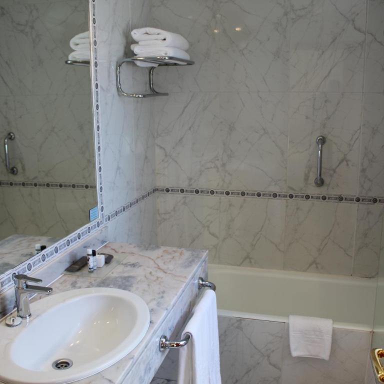 Hotel Ciudad de Vigo - Habitación Triple - 4