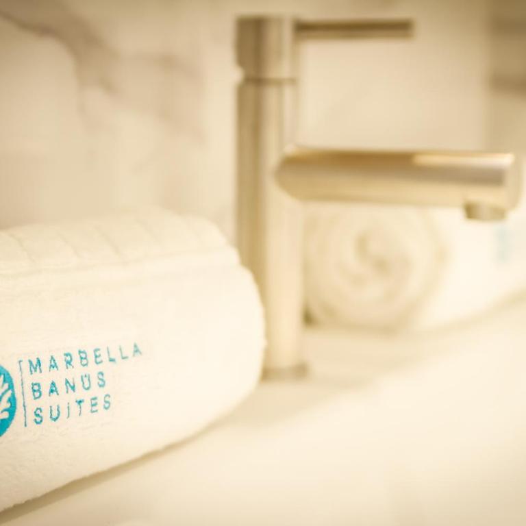 MARBELLA BANUS SUITES - Puerto Banús, Playas del Duque Beachside Residential, 2BD -2BA, Direct Beach & P Banús Access, 35,000 m2 Gardens, 3 Pools - Deluxe Apartment - 69