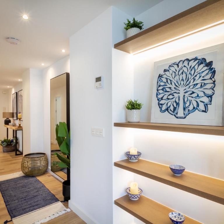 MARBELLA BANUS SUITES - Puerto Banús, Playas del Duque Beachside Residential, 2BD -2BA, Direct Beach & P Banús Access, 35,000 m2 Gardens, 3 Pools - Deluxe Apartment - 27