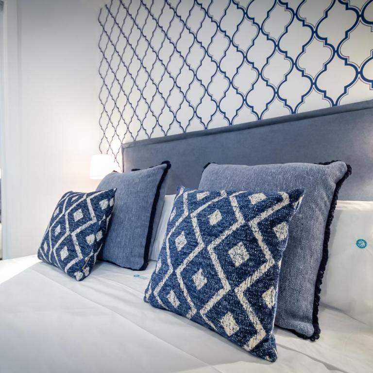 MARBELLA BANUS SUITES - Puerto Banús, Playas del Duque Beachside Residential, 2BD -2BA, Direct Beach & P Banús Access, 35,000 m2 Gardens, 3 Pools - Deluxe Apartment - 51