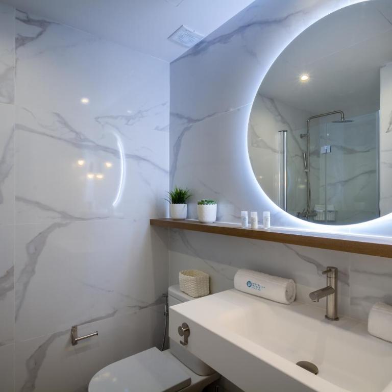 MARBELLA BANUS SUITES - Puerto Banús, Playas del Duque Beachside Residential, 2BD -2BA, Direct Beach & P Banús Access, 35,000 m2 Gardens, 3 Pools - Deluxe Apartment - 53