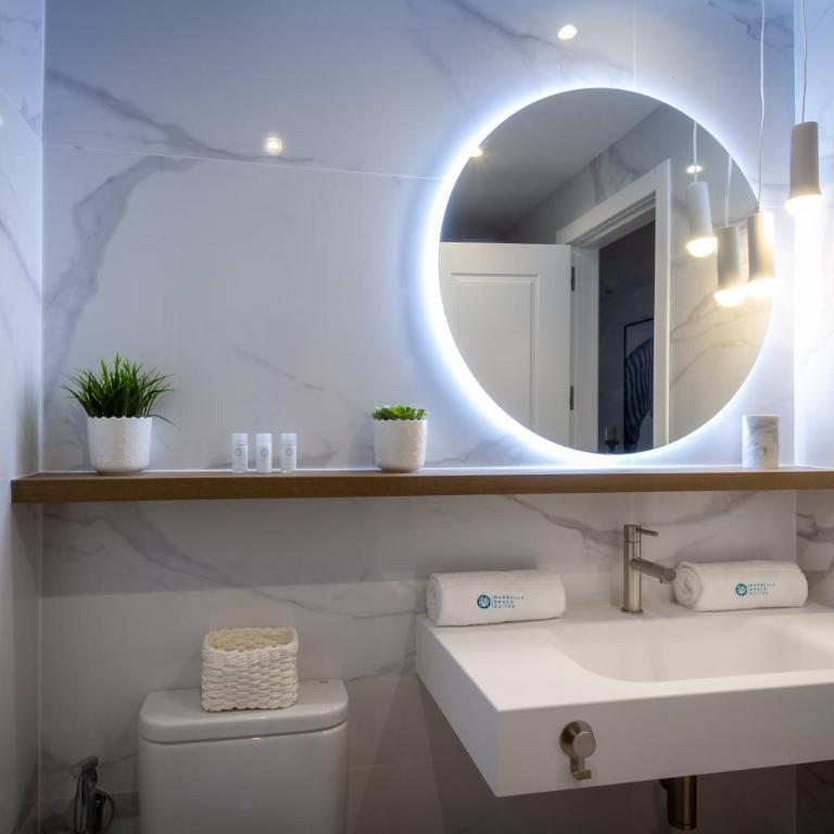 MARBELLA BANUS SUITES - Puerto Banús, Playas del Duque Beachside Residential, 2BD -2BA, Direct Beach & P Banús Access, 35,000 m2 Gardens, 3 Pools - Deluxe Apartment - 33