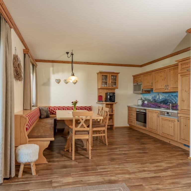 Apparthaus Taxegger - Apartment mit 2 Schlafzimmern und Balkon - 2