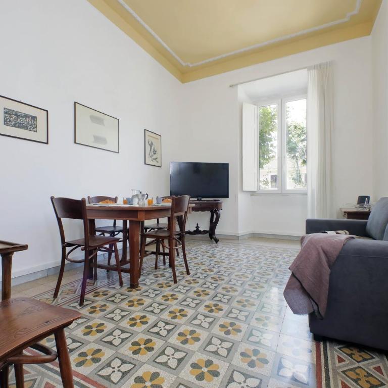 Cozy Merulana - Appartamento con 2 Camere da Letto - 2