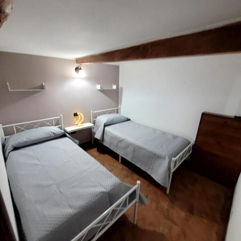 Perry Home - Three-Bedroom Apartment - 10