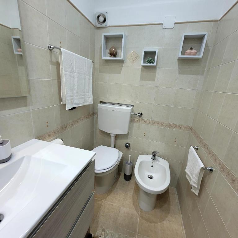 Perry Home - Two-Bedroom Apartment - 15