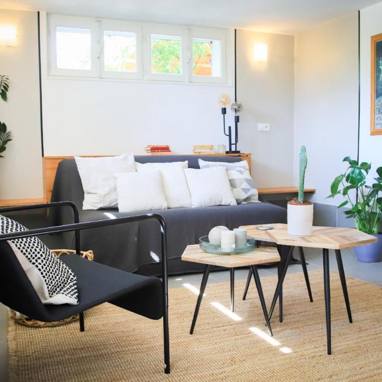 Venez Chez Vous - Aux Premières Loges Appartement Pieds dans l'eau - Apartment - 13