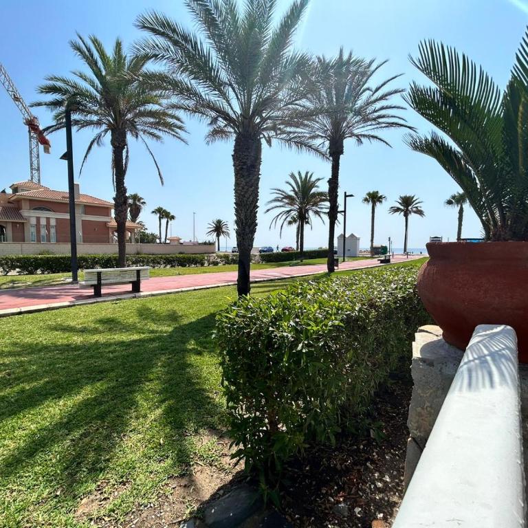 Casa Manuela frente al Mar - Four-Bedroom House - 51