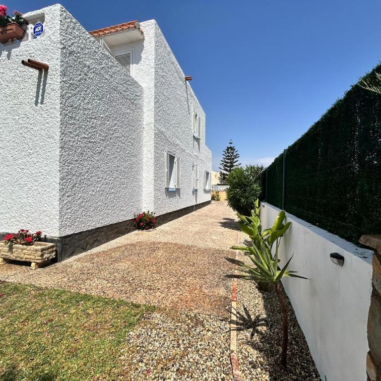 Casa Manuela frente al Mar - Four-Bedroom House - 55