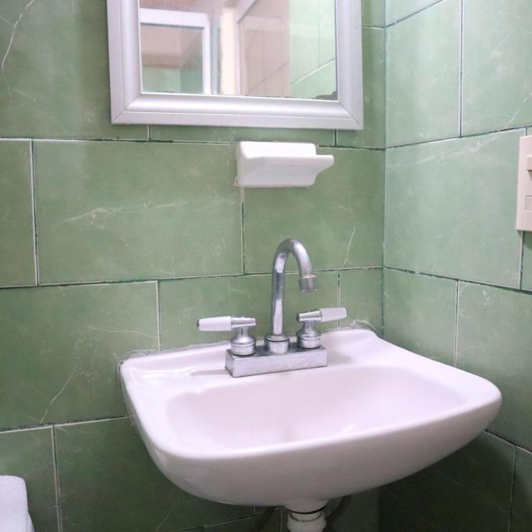 HOTEL OLAS ALTAS BUCERIAS - Habitación Doble Económica - 15
