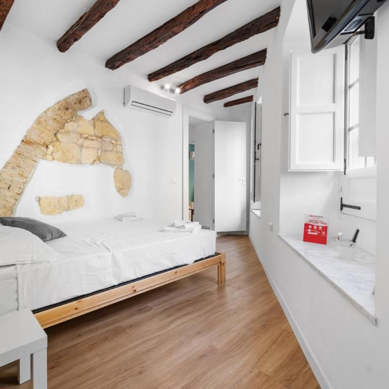 Domus Karalis II - Standard King Room - 4