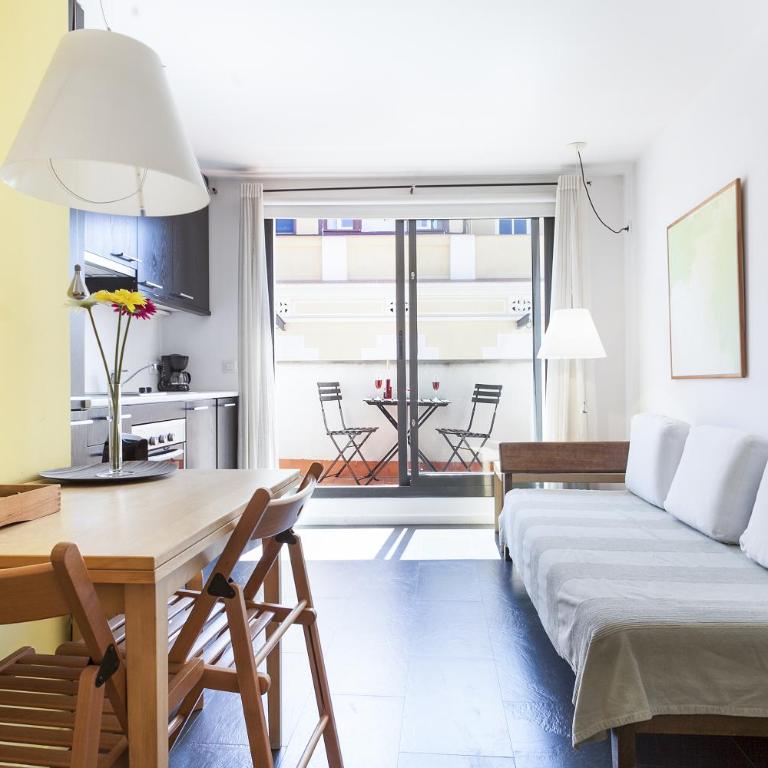 Inside Barcelona Apartments Esparteria - Studio with Terrace - 9