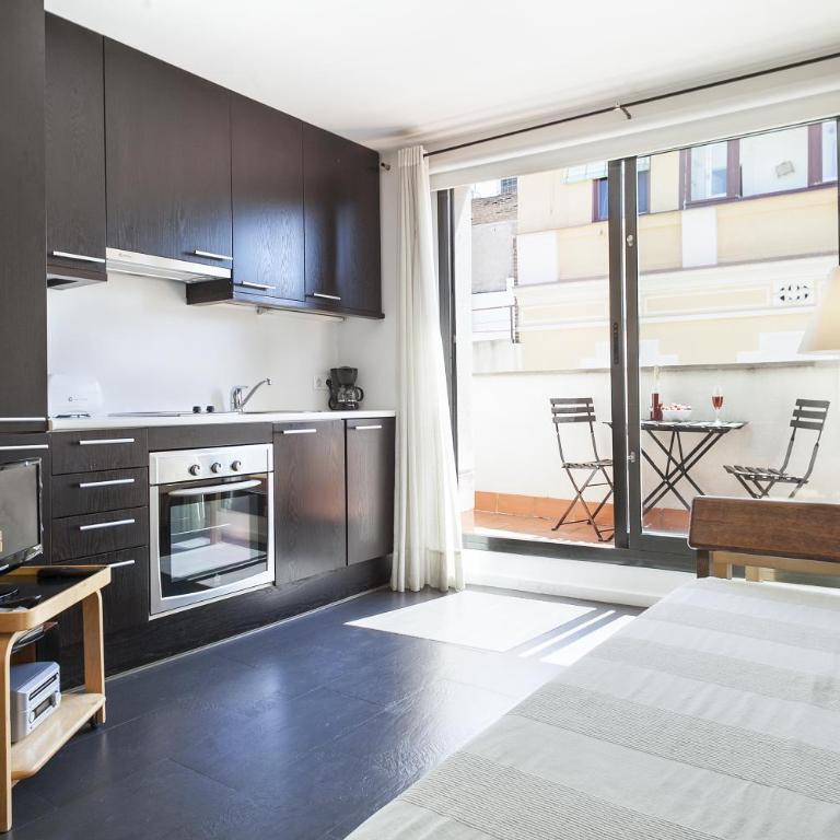 Inside Barcelona Apartments Esparteria - Studio with Terrace - 11