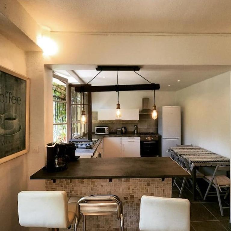 Charmant Rez de Villa climatisé rénové, 90m2 avec parking - Apartment mit 2 Schlafzimmern - 6