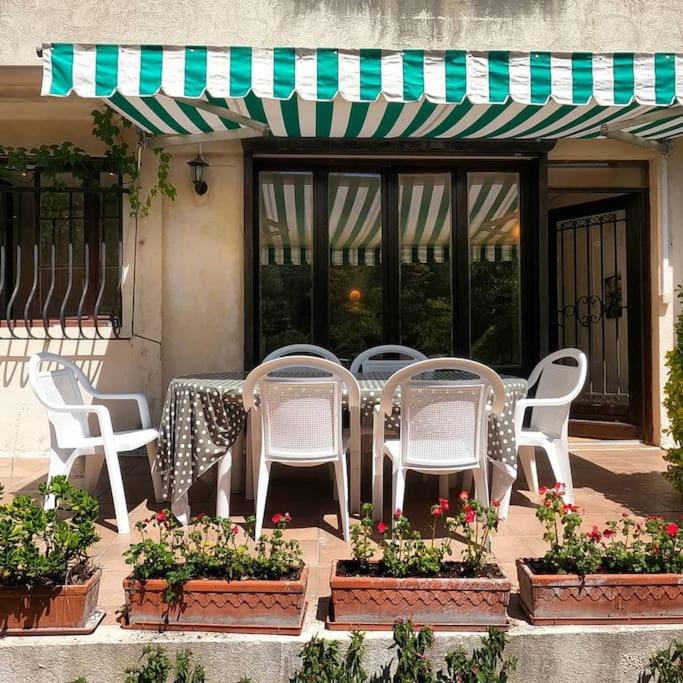 Charmant Rez de Villa climatisé rénové, 90m2 avec parking - Apartment mit 2 Schlafzimmern - 16