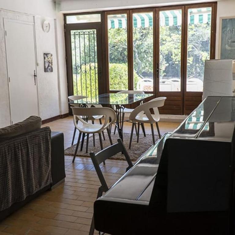 Charmant Rez de Villa climatisé rénové, 90m2 avec parking - Apartment mit 2 Schlafzimmern - 25