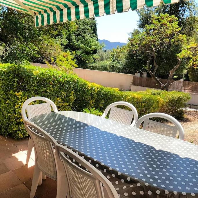 Charmant Rez de Villa climatisé rénové, 90m2 avec parking - Apartment mit 2 Schlafzimmern - 32
